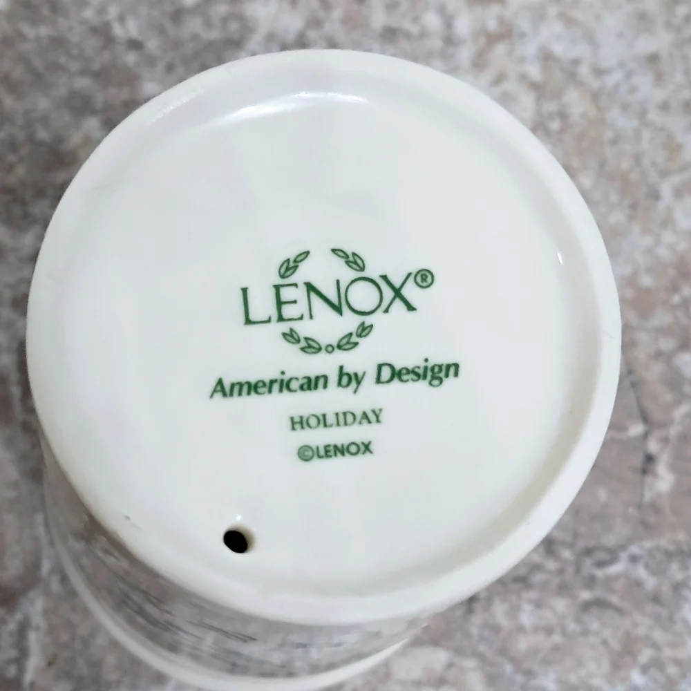 Lenox Ceramic Mug Holiday Edition Reuseable Holly Bow Pattern Collectible